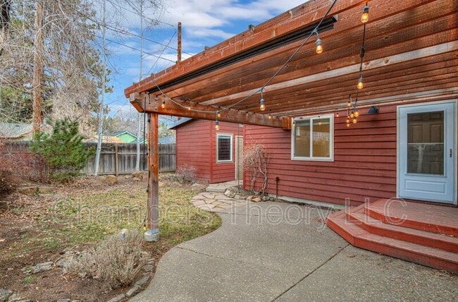 Building Photo - 1252 NW Milwaukee Ave