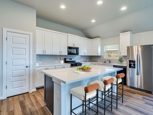 Building Photo - 270 Rimrock Ct