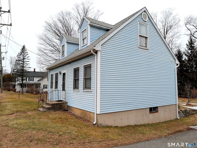 Building Photo - 434 Main St