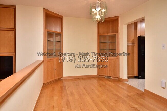 Building Photo - 102 Mallard Ct