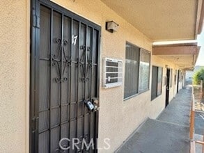 Building Photo - 141 South Ave 22