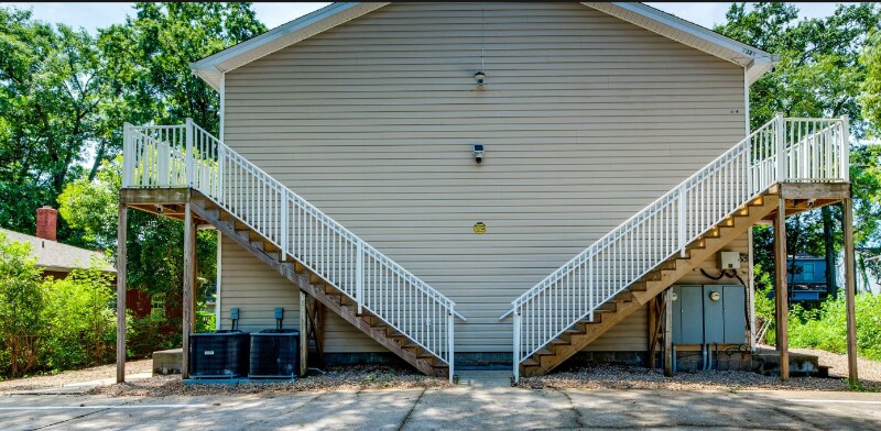 Building Photo - 1329 Nylic St