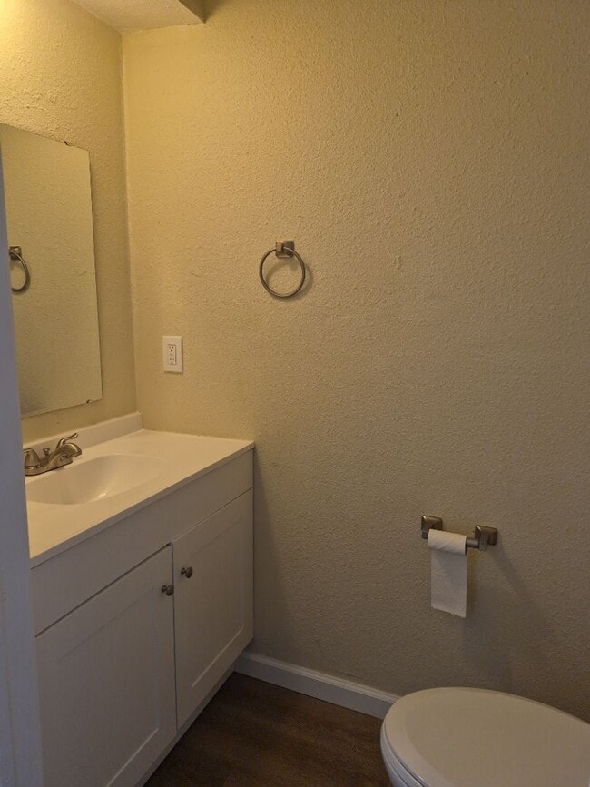 Building Photo - SEMO - 4 Plex