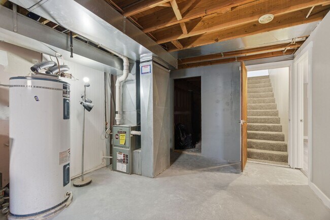 Building Photo - Newly Remodeled North Spokane Home – Convenient Location Near Parks & Shopping