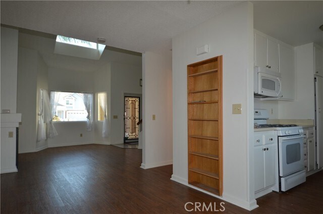 Building Photo - 12283 Mint Ct