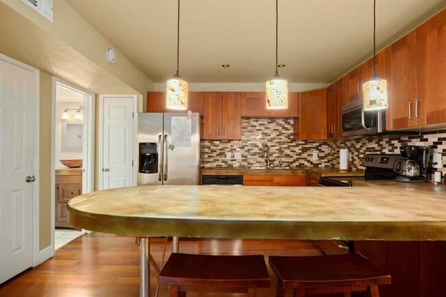 Building Photo - 1101 Shoal Creek Blvd