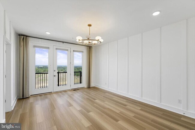 Building Photo - 20799 Lamlash Ter