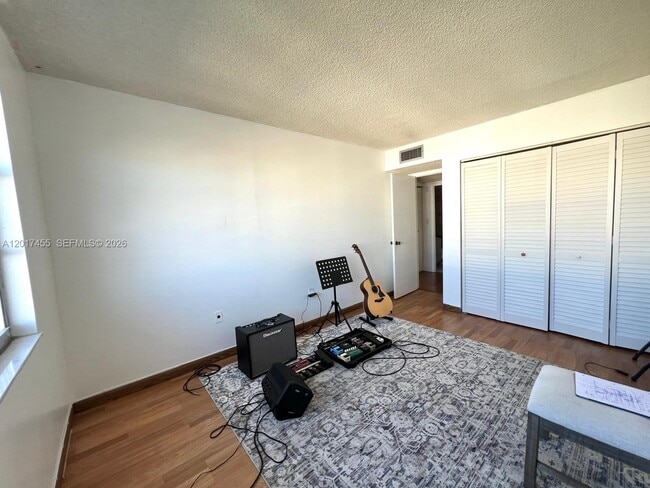Building Photo - 2801 NE 183rd St