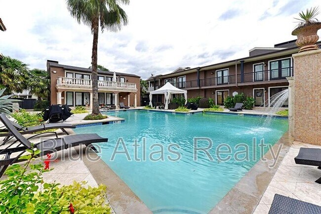 Building Photo - 5938 Sandhurst Ln