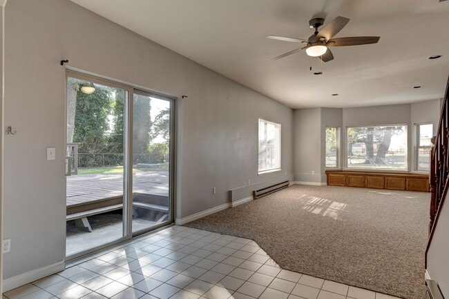 Building Photo - 3 Bed 3 Bath Home near West Beach