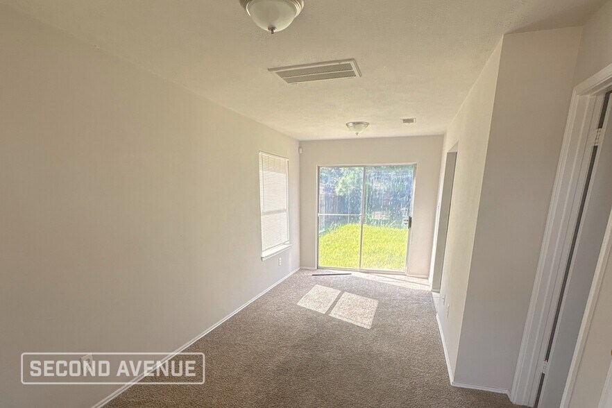 Building Photo - 993 Shelton Ln