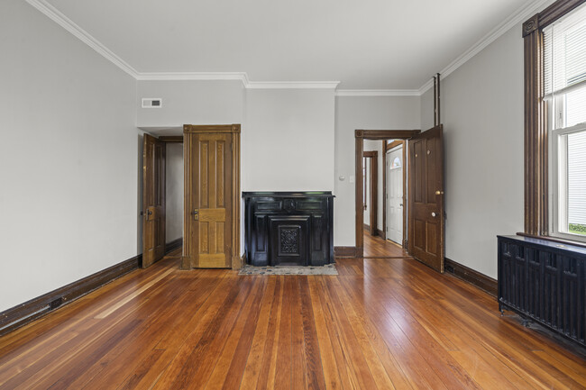 Building Photo - 23 Orchard St