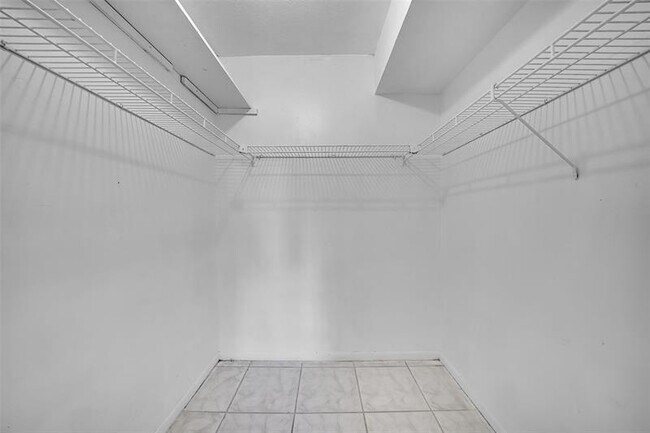 Building Photo - 2950 NW 46th Ave