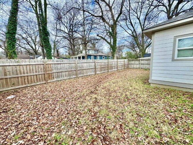 Building Photo - 441 Josephine St