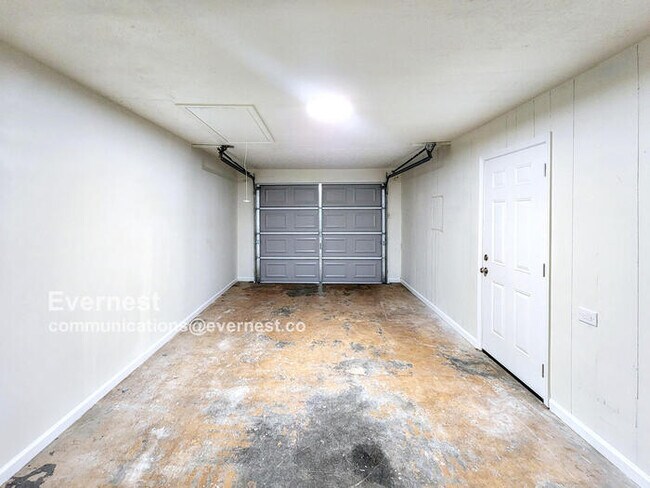Building Photo - 1321 Gladiator Dr