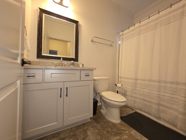 Building Photo - Resort Living At It's Finest in Foxland Harbor