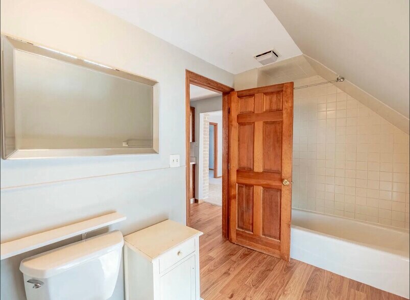 Building Photo - 38 Crissey Ave