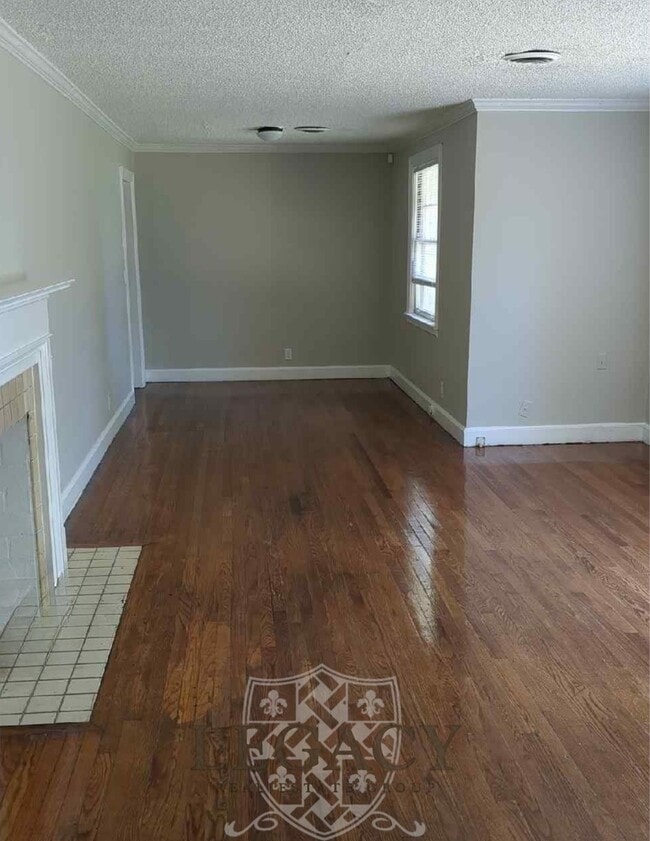 Building Photo - 312 Bowwood Dr