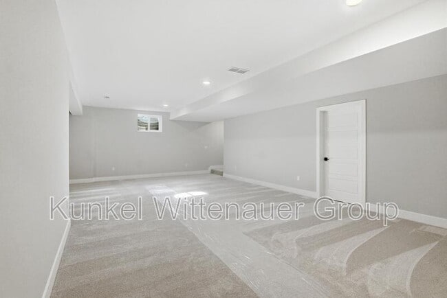 Building Photo - 837 Bushwood Way