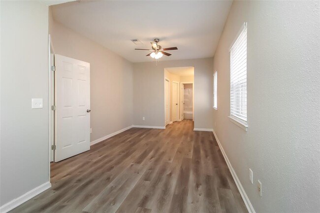 Building Photo - 12210 Flaxen Dr