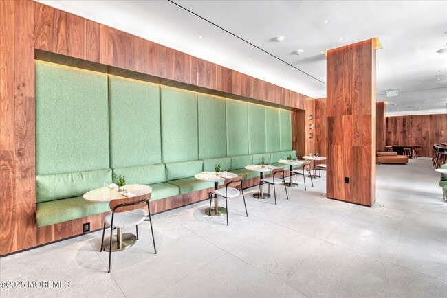 Building Photo - 1101 Ocean Ave N