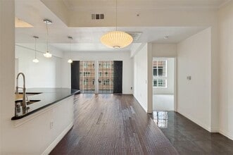 Building Photo - 3225 Turtle Creek Blvd