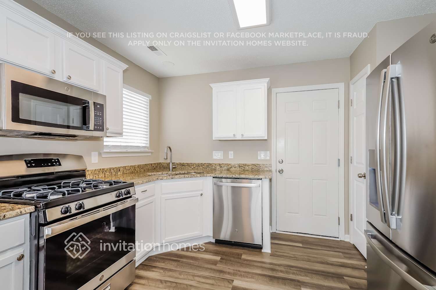 Building Photo - 3032 Hawick Commons Dr