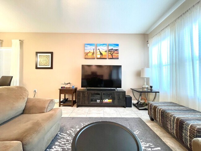 Building Photo - Available Move In 06/01! - Beautiful 3 Bed...