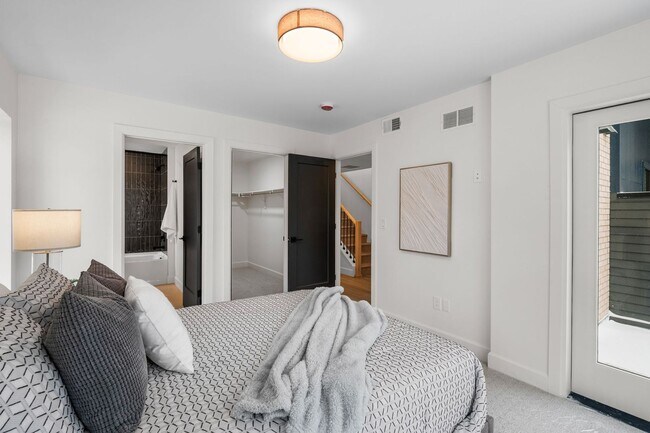Building Photo - Luxury Cherry Creek Home Available Now! | ...