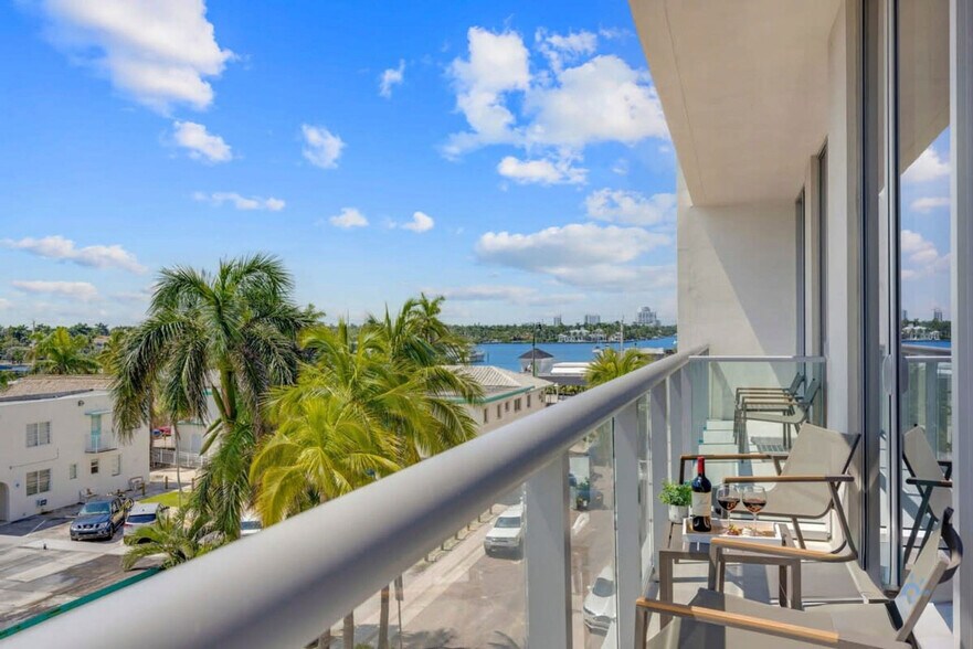 Building Photo - 777 N Ocean Dr