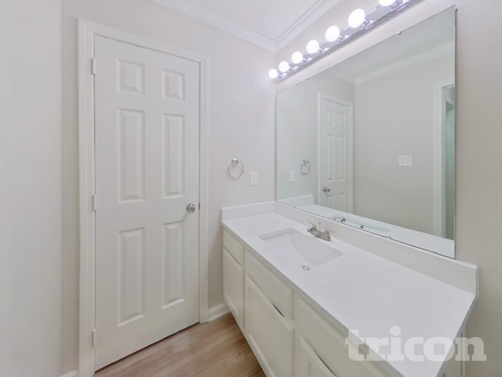 Building Photo - 149 Lantana Dr