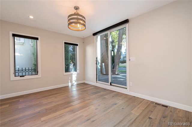 Building Photo - 541 Monroe St