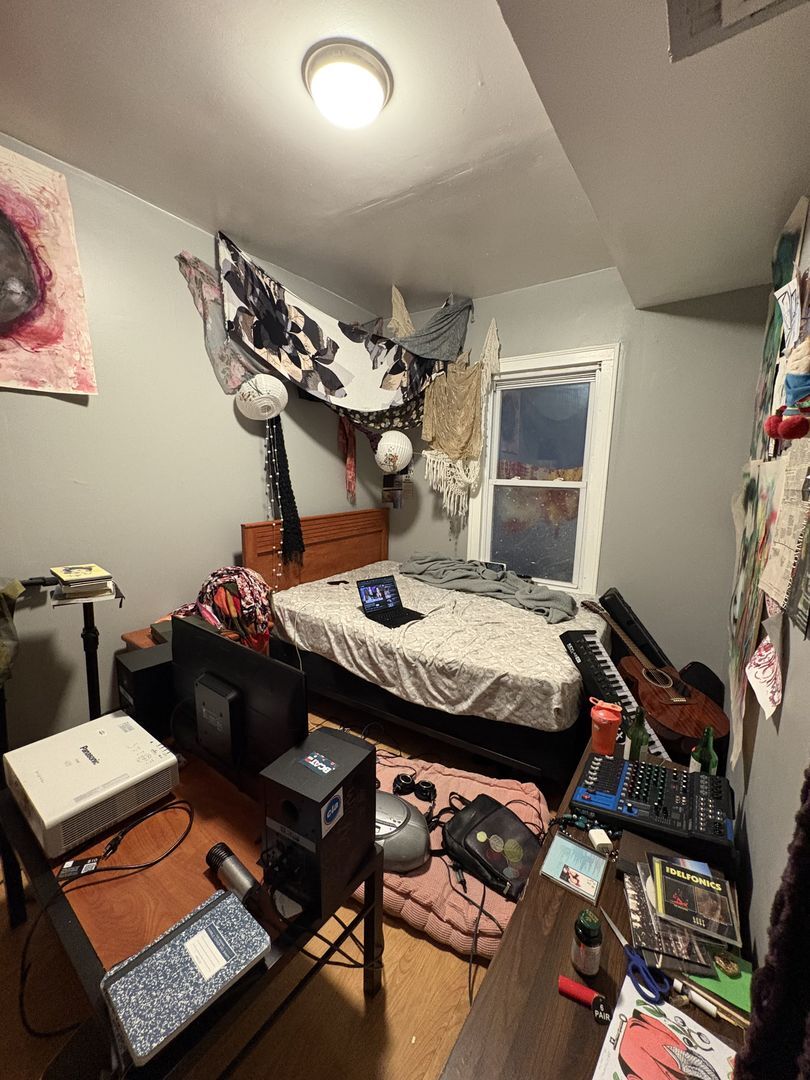 Building Photo - 839 N Ashland Ave