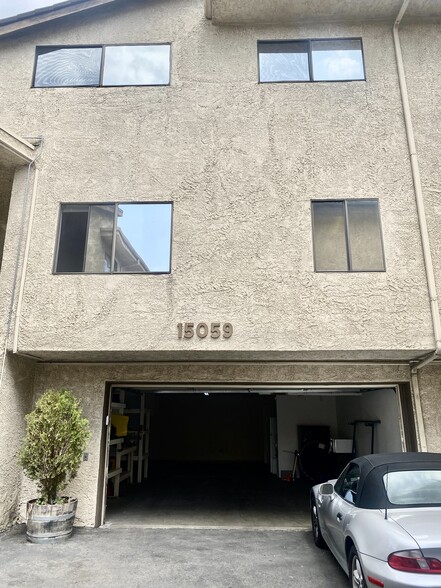 back of the unit - 15059 Sherman Way