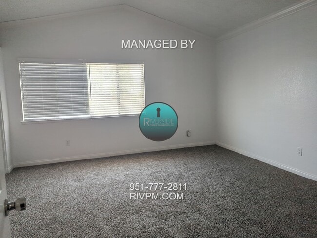 Building Photo - Beautiful 4-Bed, 2.5-Bath Upgraded Home wi...