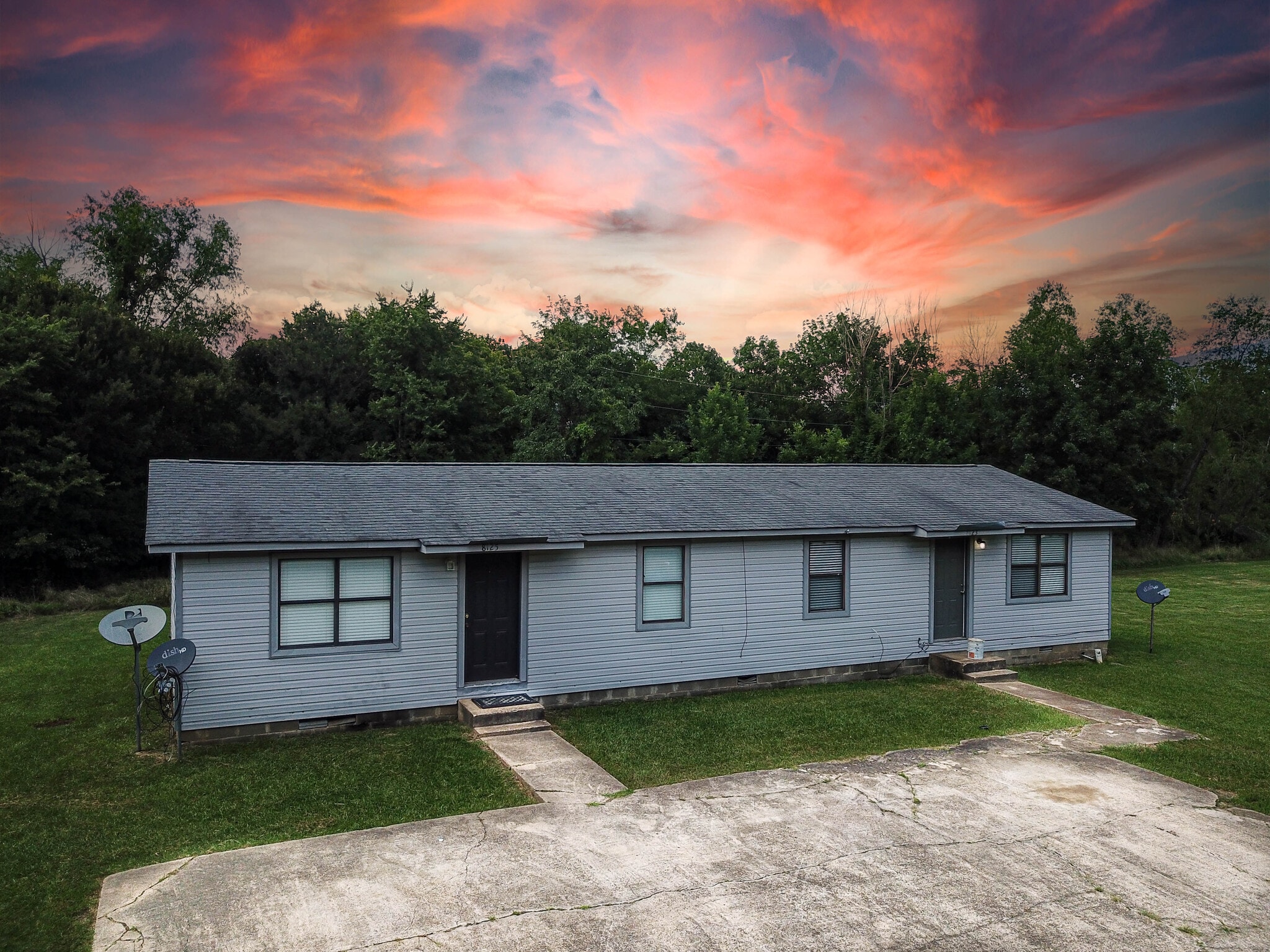 Building Photo - 8123 Sanderson Ln