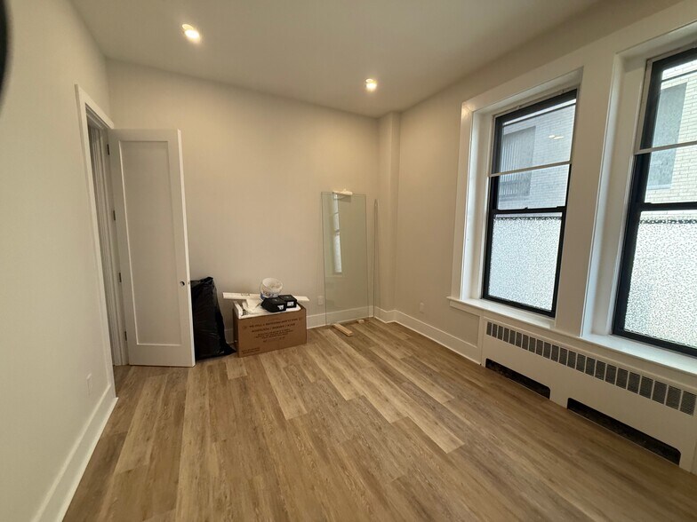 Building Photo - 271 Dartmouth St