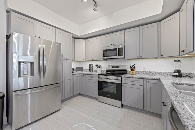 Building Photo - 605 Kemp St