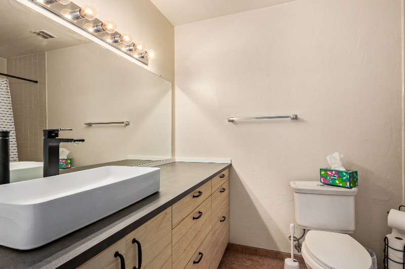 Building Photo - 5675 N Camino Esplendora