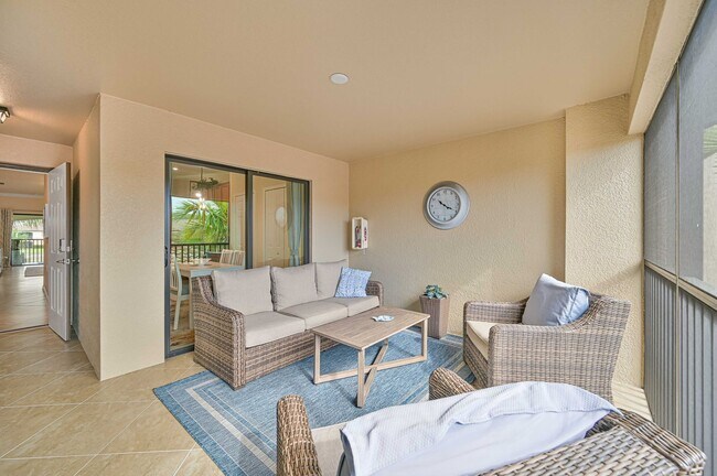 Building Photo - **2 + Den Condo - 1 Car garage - Fully Furnished - Short Term Lease (5.11 - 11.30) **