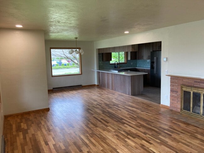 Building Photo - STATUS: AVAILABLE- | R274B | $2295
