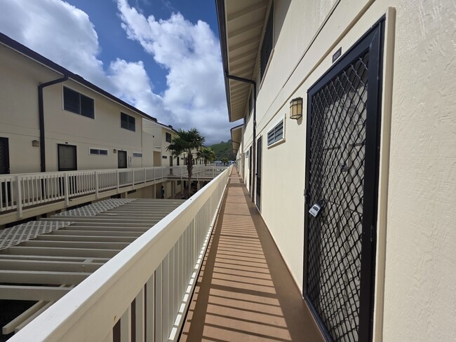 Building Photo - 350 Aoloa St