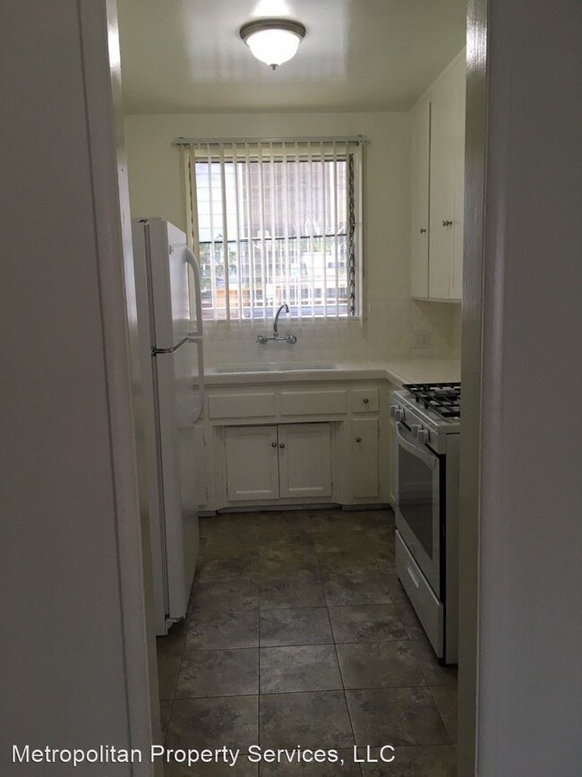 Building Photo - 1030 N Crescent Heights Blvd