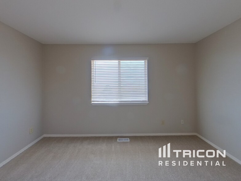 Building Photo - 9508 Waterbury Dr