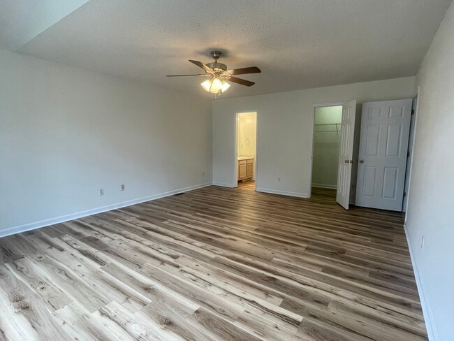 Building Photo - 5501 Heraldy Ct