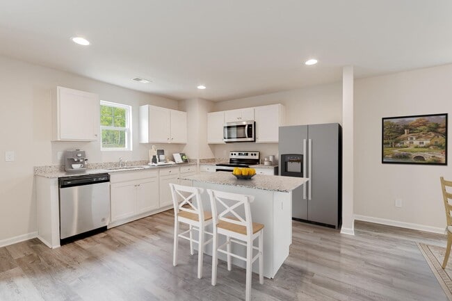 Building Photo - Beautiful Blythewood 5 Bedroom Home - avai...