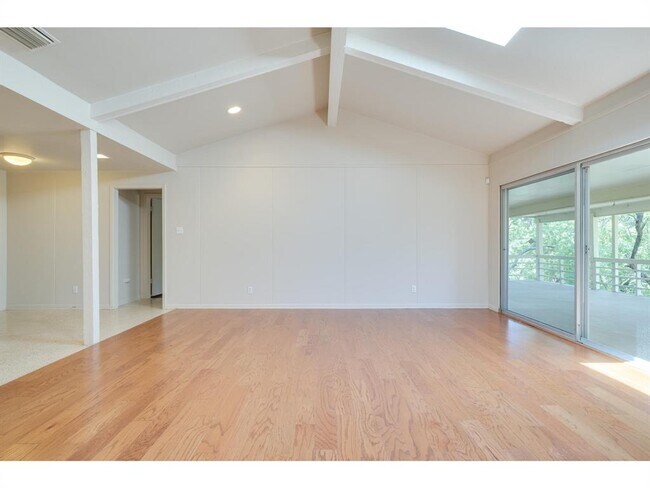 Building Photo - 6100 Mountainclimb Dr