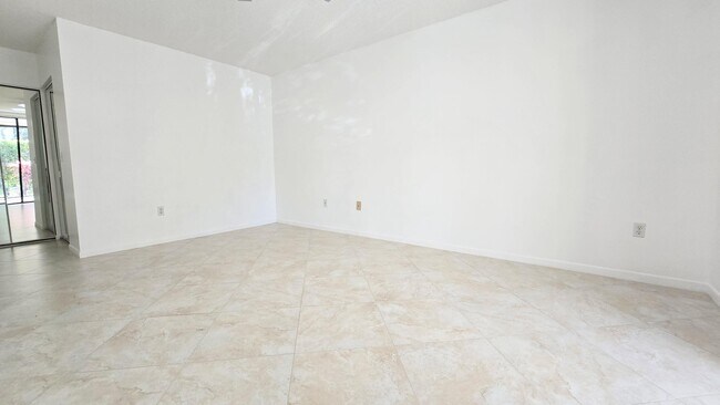 Building Photo - 5139 Floria Way