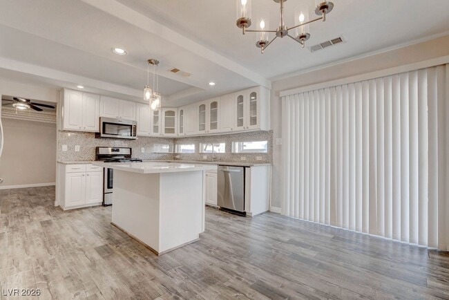 Building Photo - 7898 Spindrift Cove St