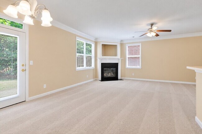 Building Photo - 7065 Blairs View Dr